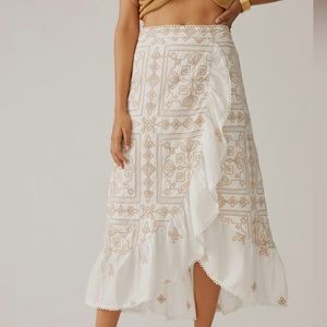 Anthropologie ivory embroidered skirt, new with tags, size US 12